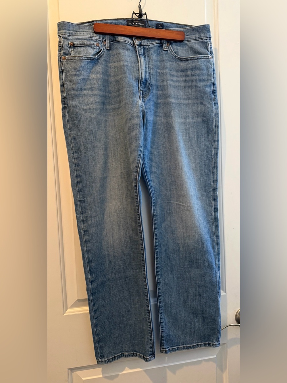 Lucky Brand Light Wash Straight Leg Jeans